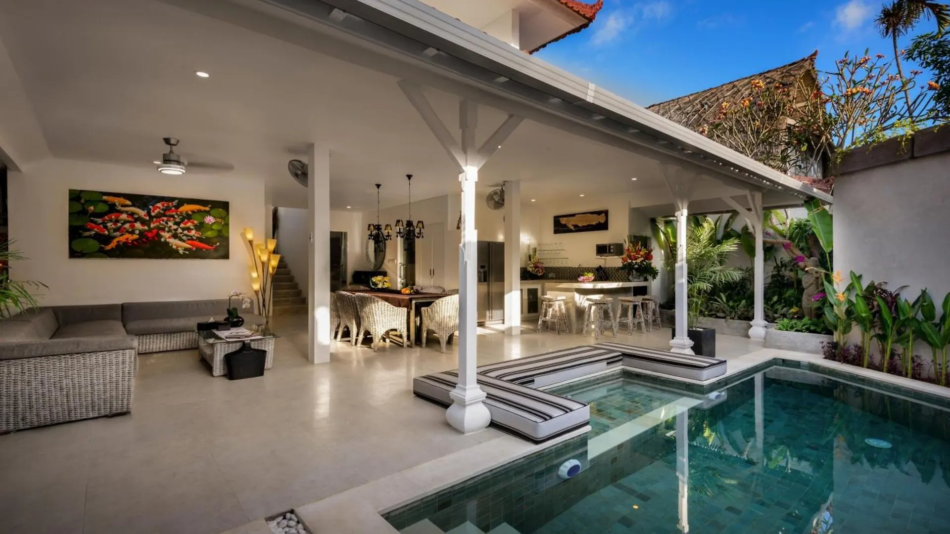 Exquisite 4Br Villa Oasis In Central Seminyak, Bali Indonesia