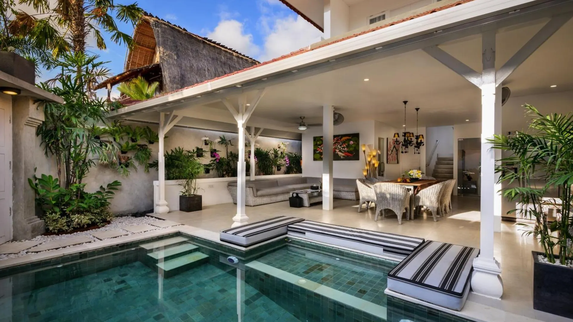 Exquisite 4Br Villa Oasis In Central Seminyak, Bali