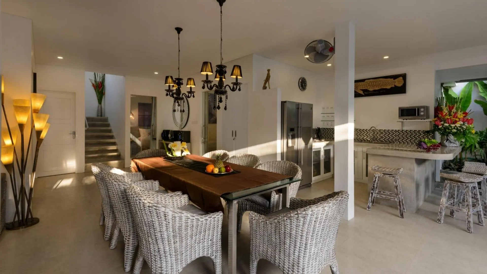 Exquisite 4Br Villa Oasis In Central Seminyak, Bali 0*,